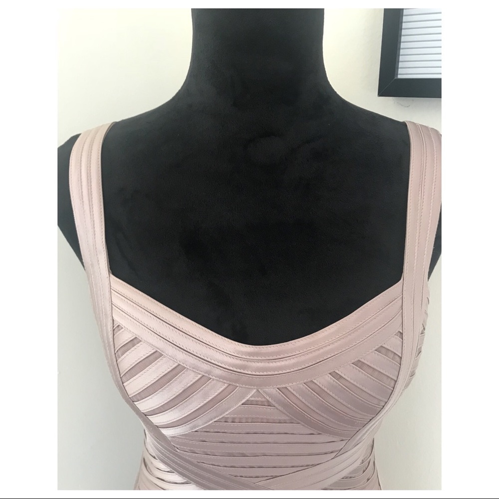 BCBGMAXAZRIA SLEEVELESS MINI DRESS - Picture 3 of 7